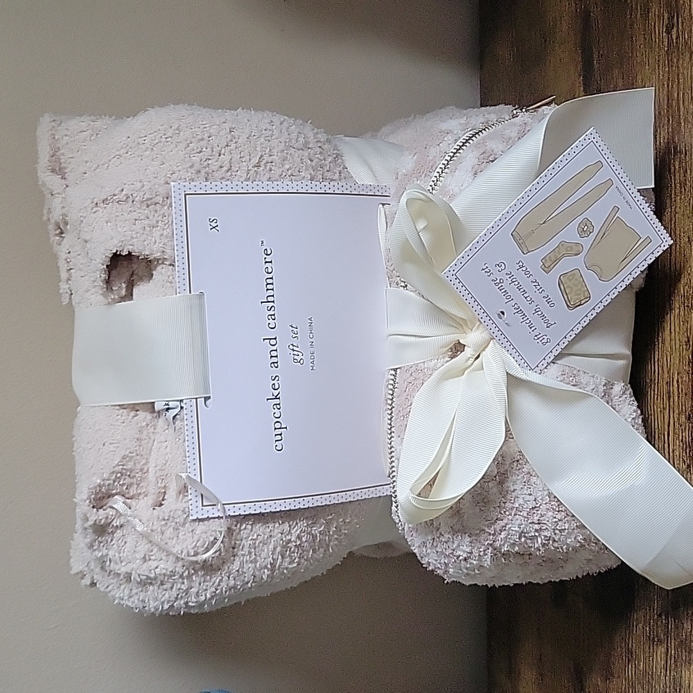 Cupcakes and Cashmere Jammie Set